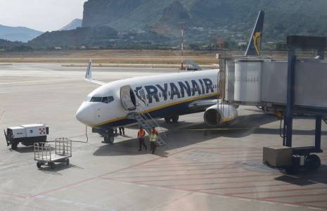 Les vols Ryanair retirés de certains sites en ligne, pas d'impact significatif